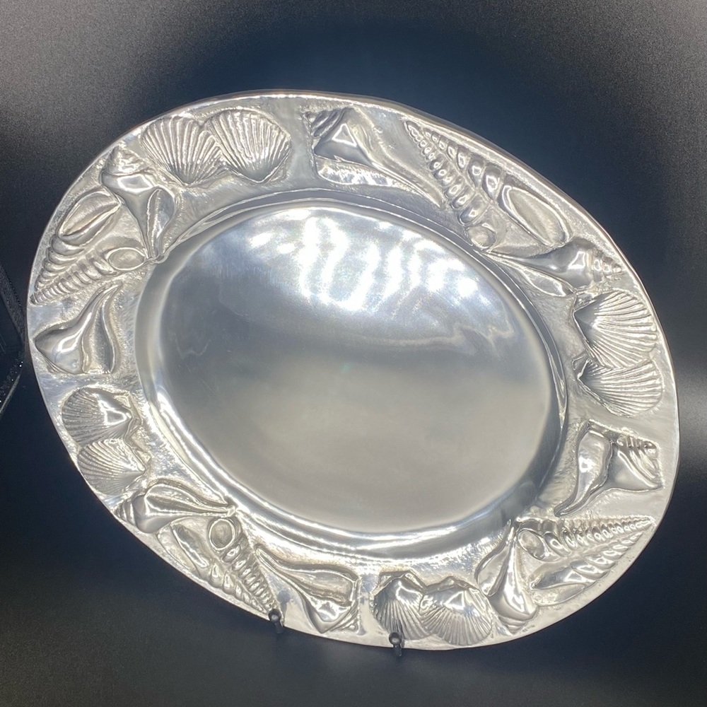 Seashell Round Serving Platter - Picture 7 of 10